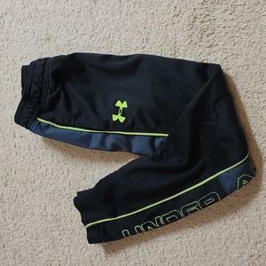 Boys size 5 Under Armour Velocity Jogger Pants
